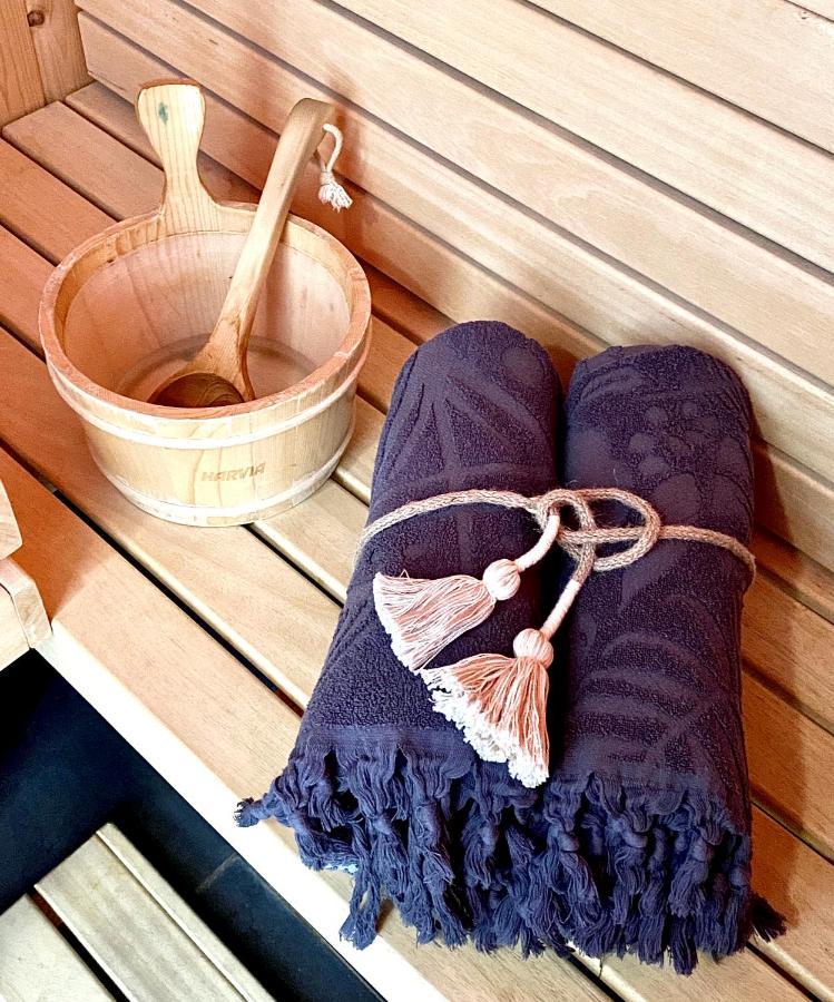 Romantic Wellness Bnb Noordwijk Esterno foto